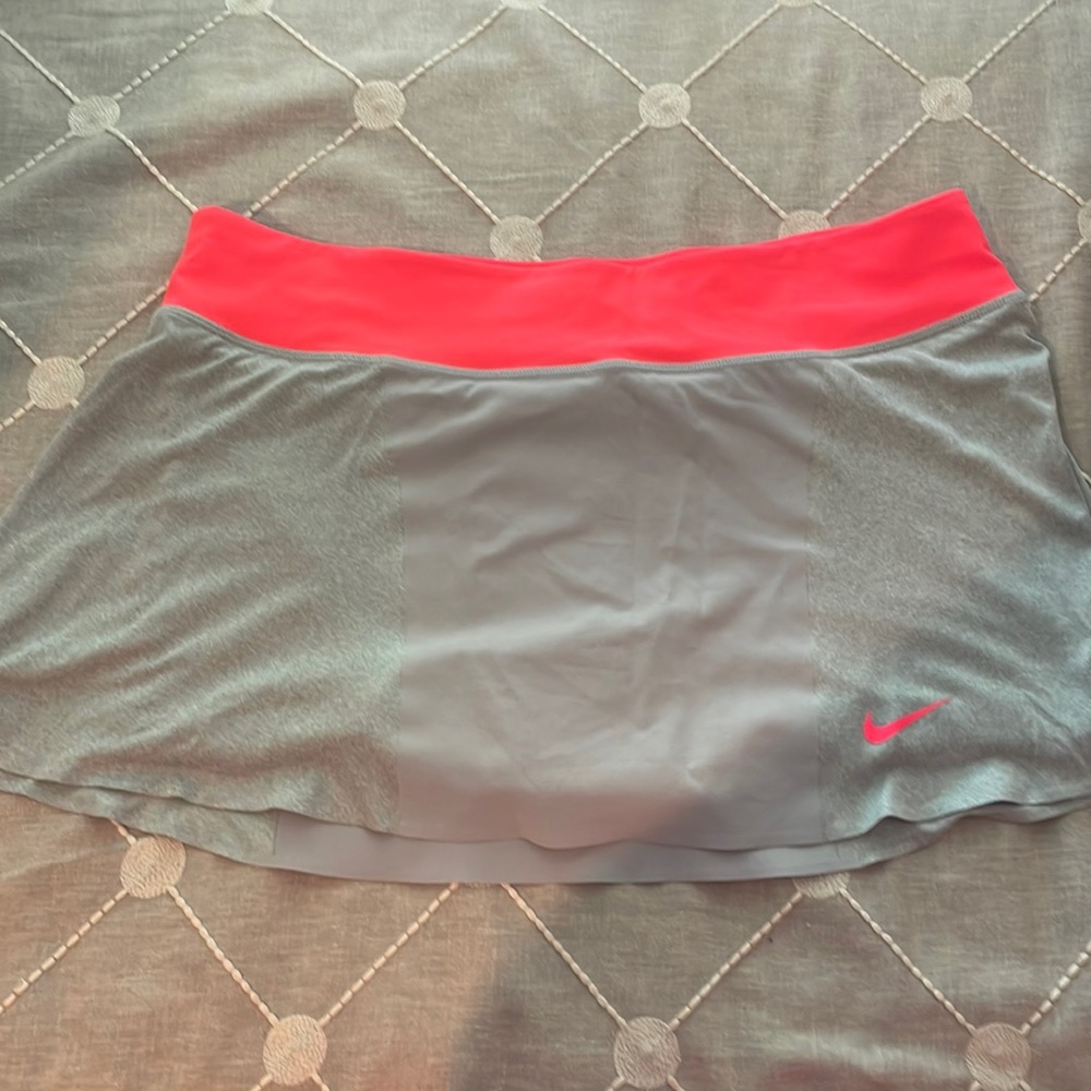 nike tennis skirt size large